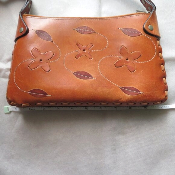 Fanco Rino Leather Flower Cutout And Whipstitch Details Mini Shoulder Bag - Picture 3 of 16